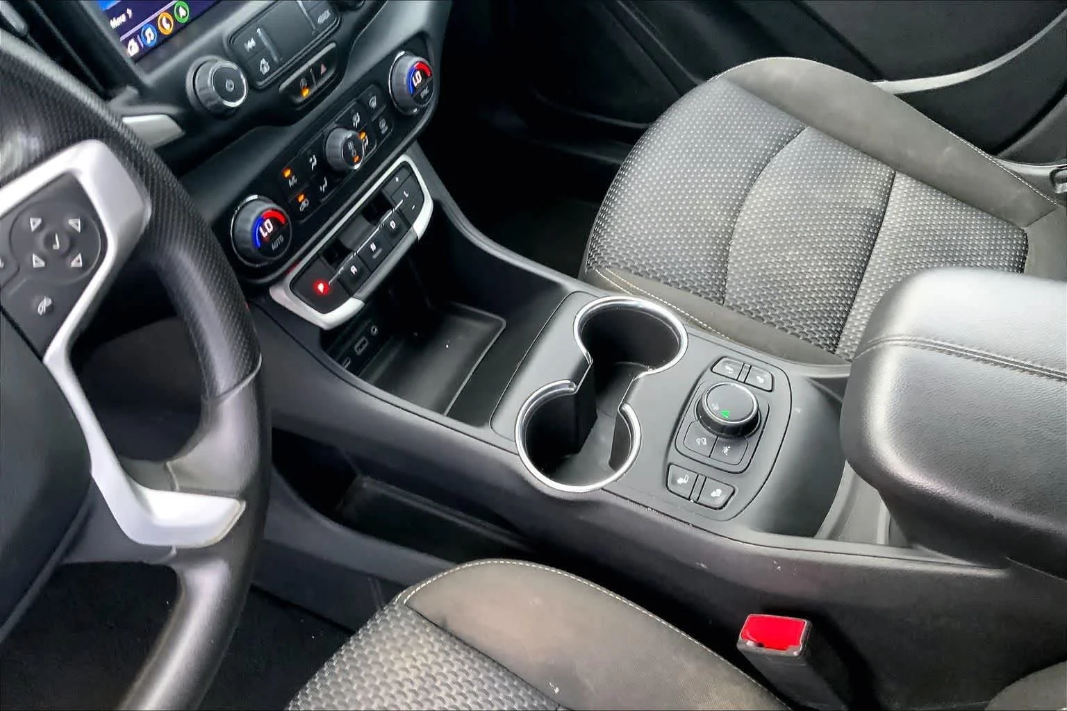 Used 2023 Sterling Metallic GMC SLE image 16