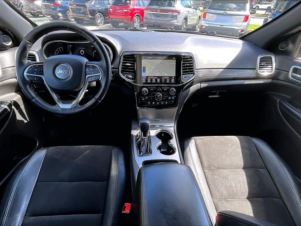 Used 2021 Silver Jeep Laredo X image 21