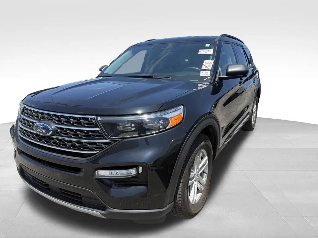 Used 2024 Black Ford XLT image 2