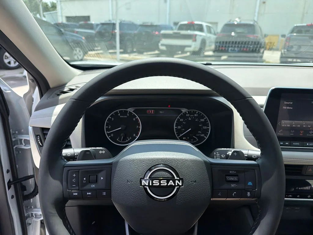 New 2026 Everest White Pearl TriCoat Nissan Dark Armor™ image 21