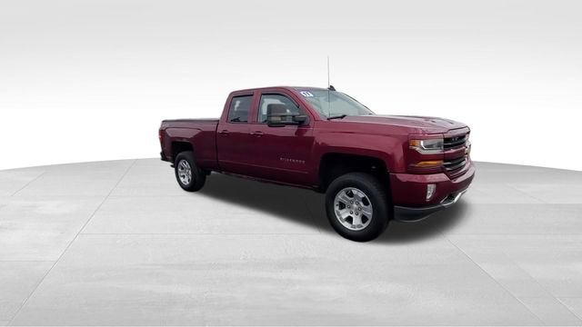 Used 2017 Chevrolet Silverado 1500 LT with VIN 1GCVKREC7HZ119498 for sale in Fenton, MI