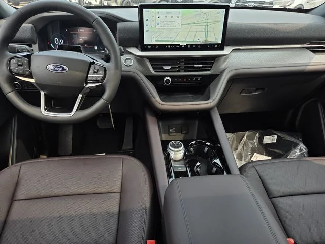 New 2026 Star White Metallic Tri-Coat Ford Platinum™ image 5
