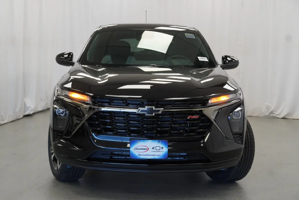 New 2026 Mosaic Black Metallic Chevrolet 1RS image 11