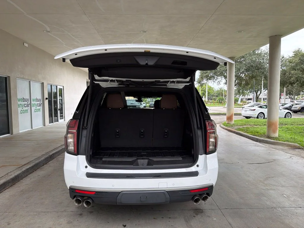 Used 2022 White Chevrolet High Country image 34