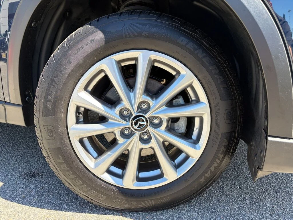 Used 2022  Mazda GS AWD at image 5