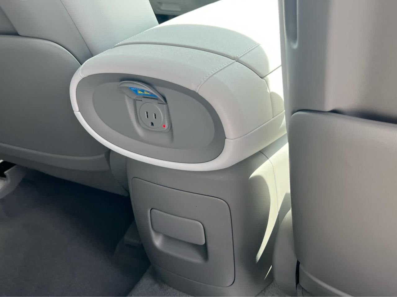 New 2026 Ecotronic Gray Pearl Hyundai Limited AWD image 24