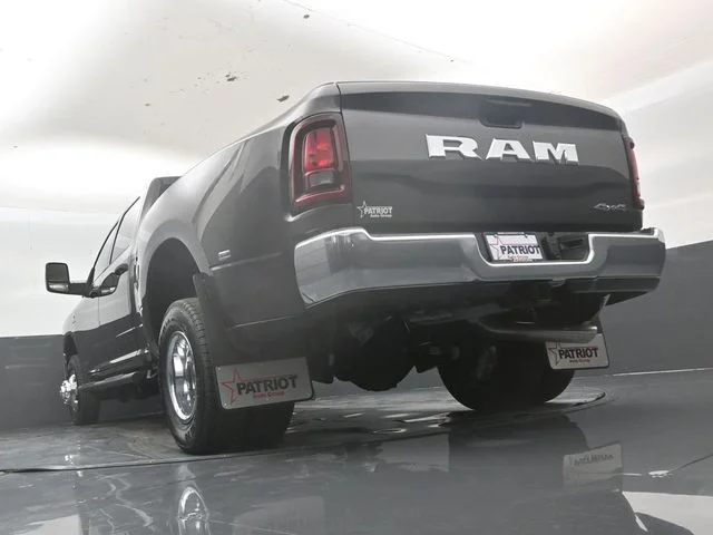 New 2026 Granite Crystal Metallic Clear-Coat Exterior Paint RAM Tradesman image 42