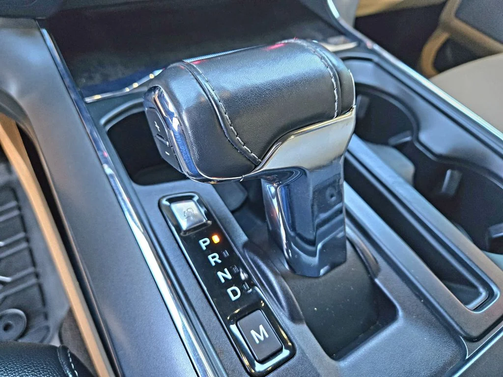Used 2021  Ford Lariat image 23