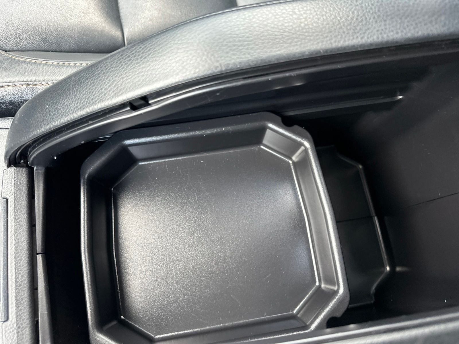 Used 2017  Toyota XLE image 76