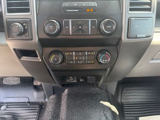 Used 2022 White Ford XL image 19