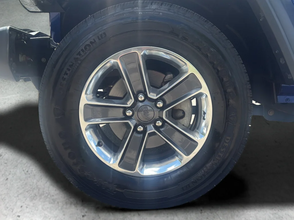 Used 2019 Blue Jeep Unlimited Sport S image 18