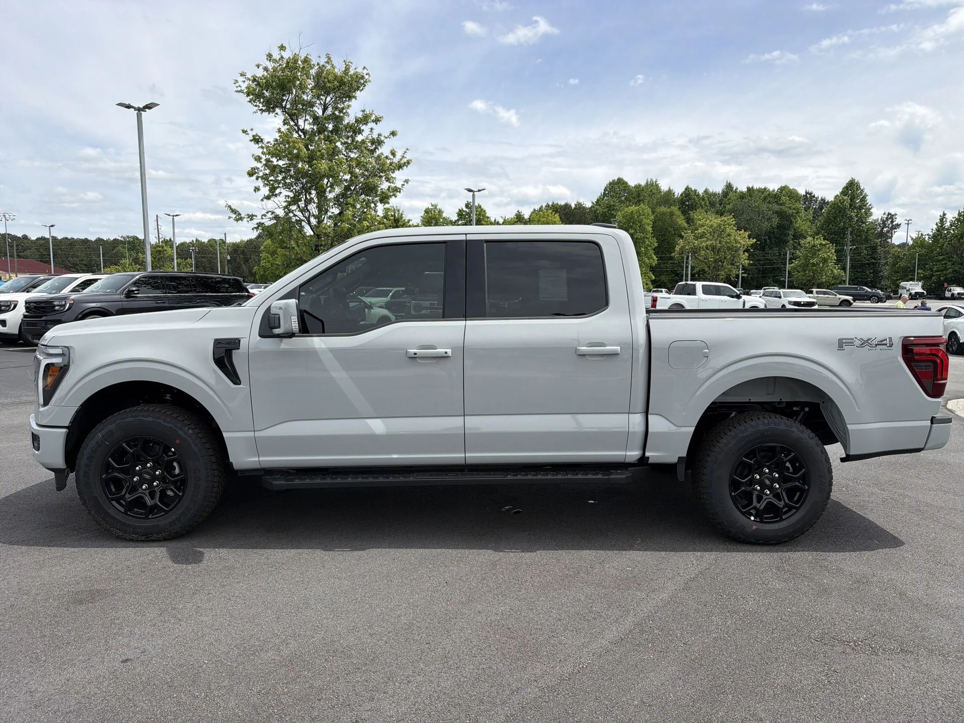 New 2026 Avalanche Ford Lariat® image 25