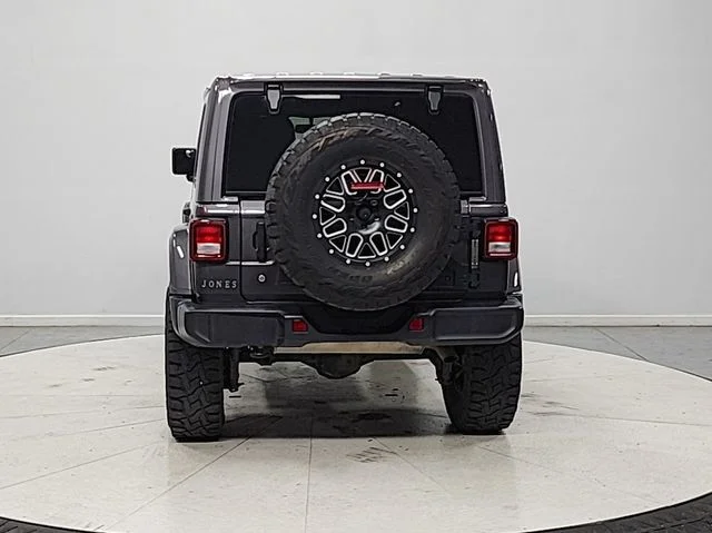 Used 2018 Gray Jeep Unlimited Sahara image 6