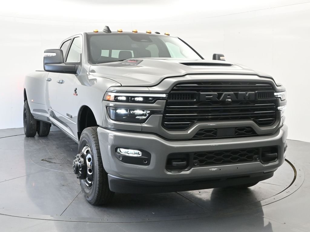 New 2026 Ceramic Gray Clear-Coat Exterior Paint RAM Laramie image 4