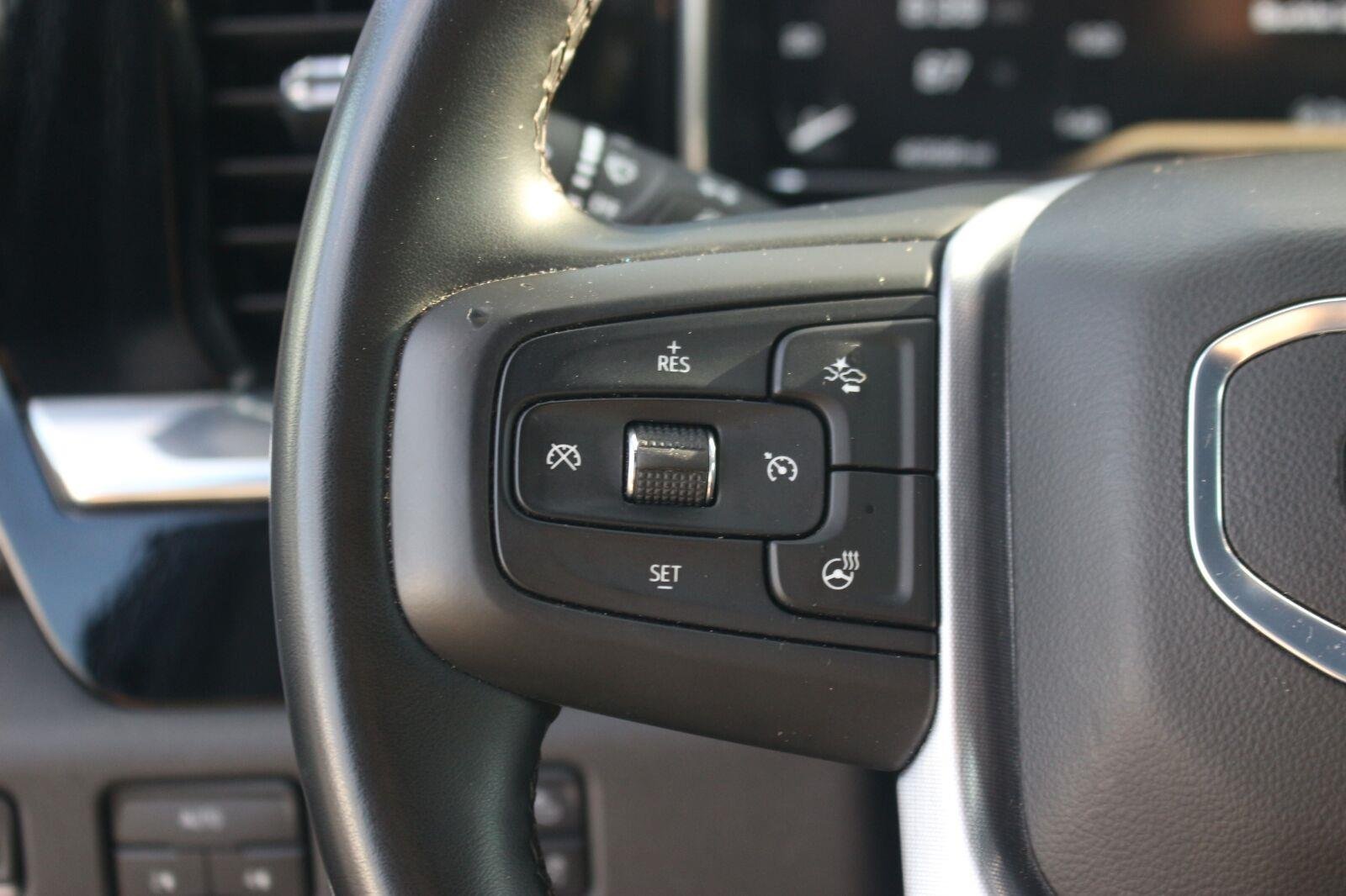 Used 2025 Onyx Black GMC SLT image 22