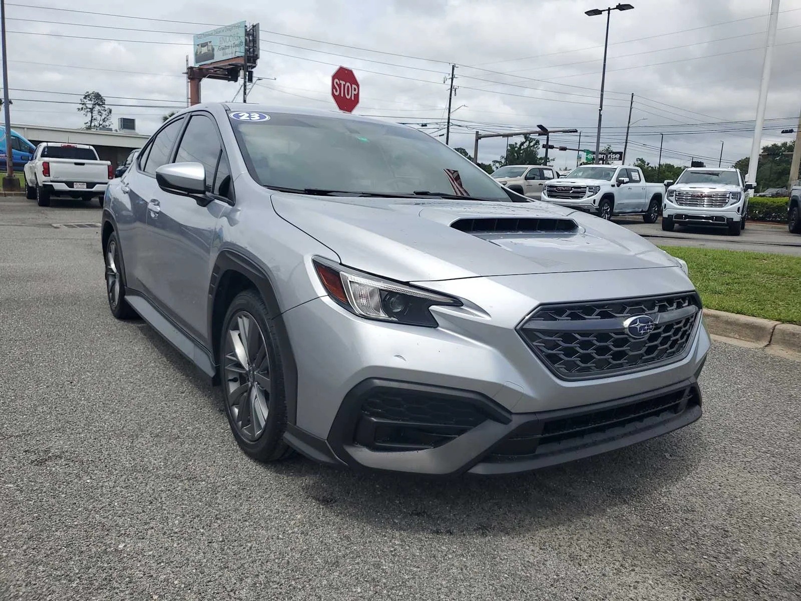 Used 2023  Subaru  image 8