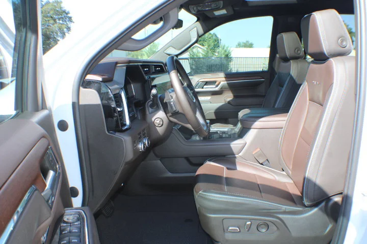 Used 2023 WHITE FROST TRICOAT GMC Denali image 15