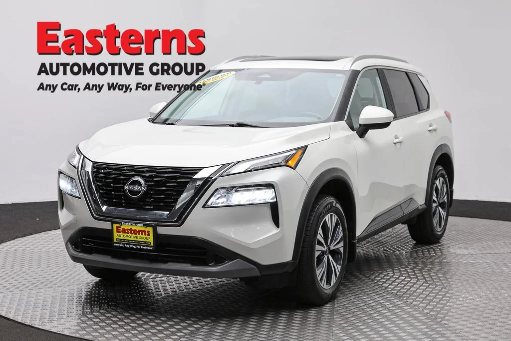 Used 2023 White Nissan SV image 1