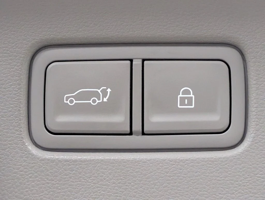 Certified Used 2026 Pearl Hyundai Limited image 26
