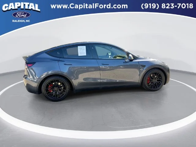 Used 2023  Tesla Performance image 9