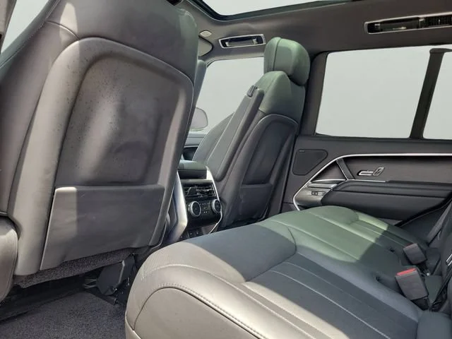 Used 2023 Black Land Rover SE image 11