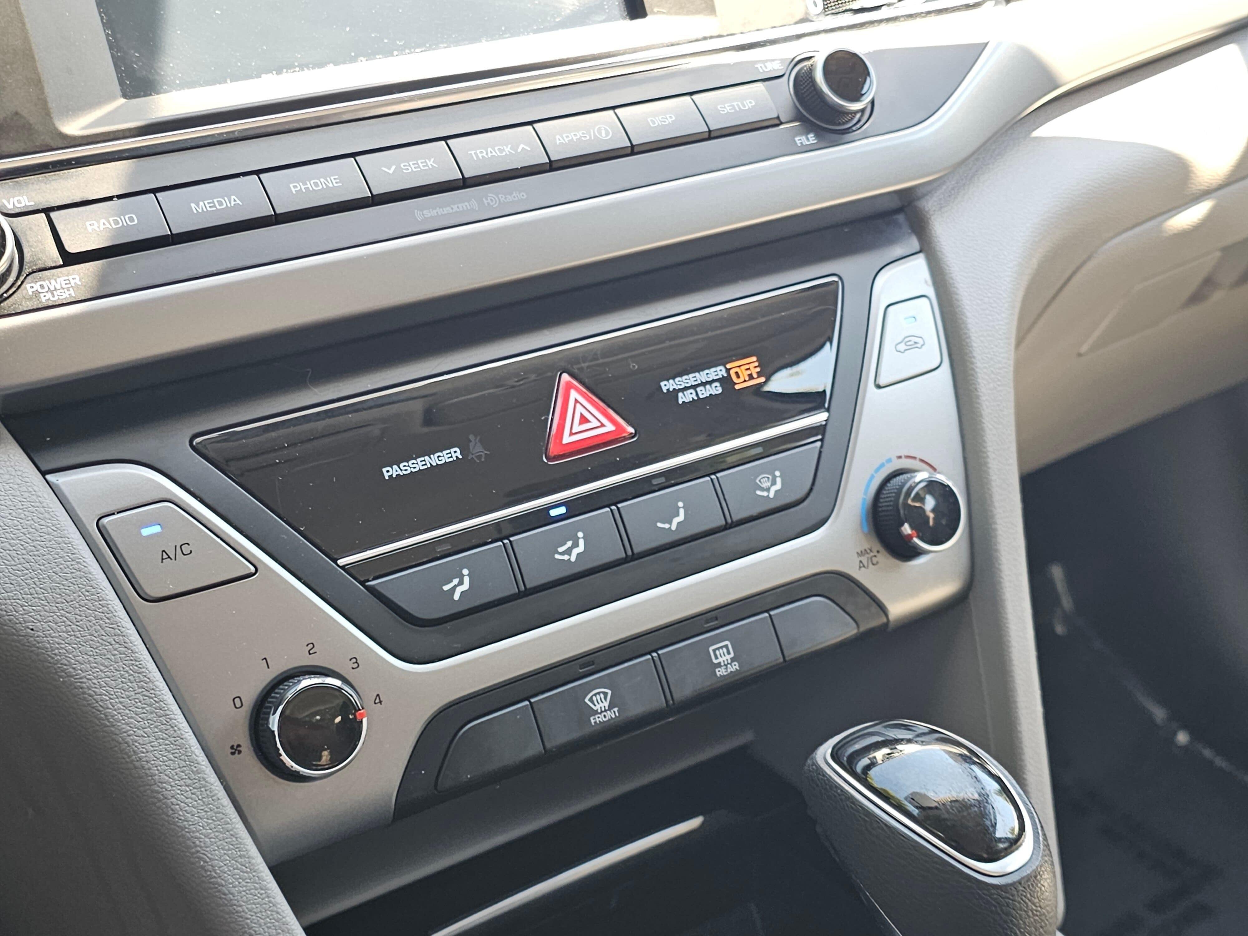 Used 2018 Phantom Black Hyundai SEL image 29
