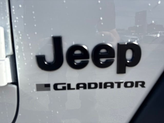 New 2026 Bright White Clear-Coat Exterior Paint Jeep Sport image 11