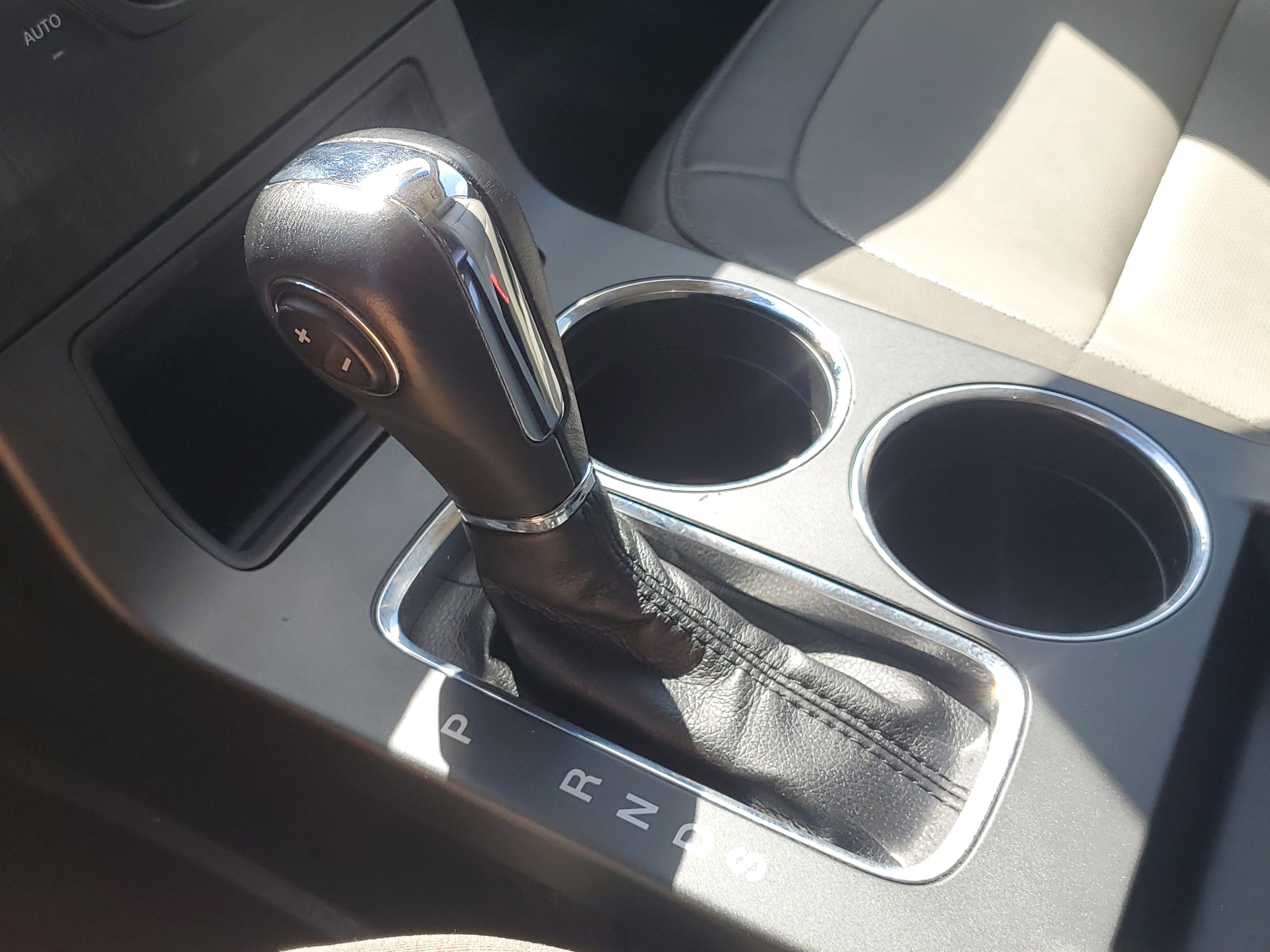 Used 2019 Oxford White Ford SEL image 31