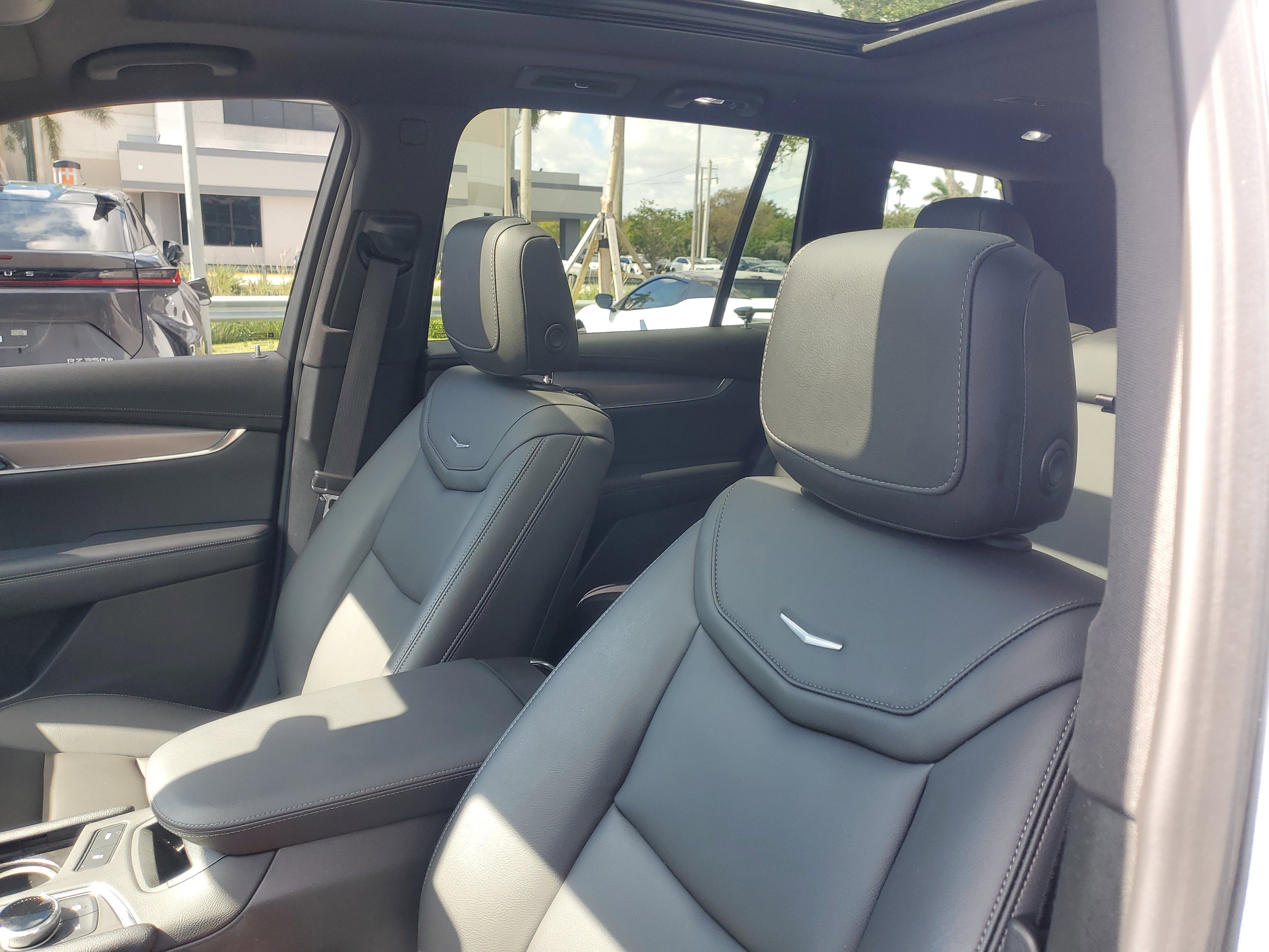 Used 2023 Argent Silver Metallic Cadillac FWD Luxury image 17
