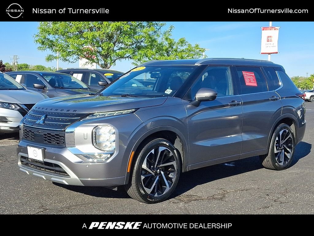 2022 Mitsubishi Outlander SEL S-AWC's photo