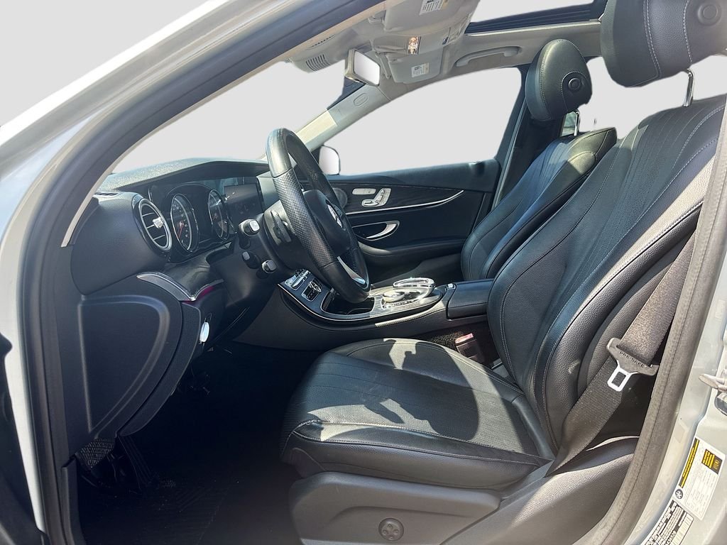 Used 2018  Mercedes-Benz E 300 image 38