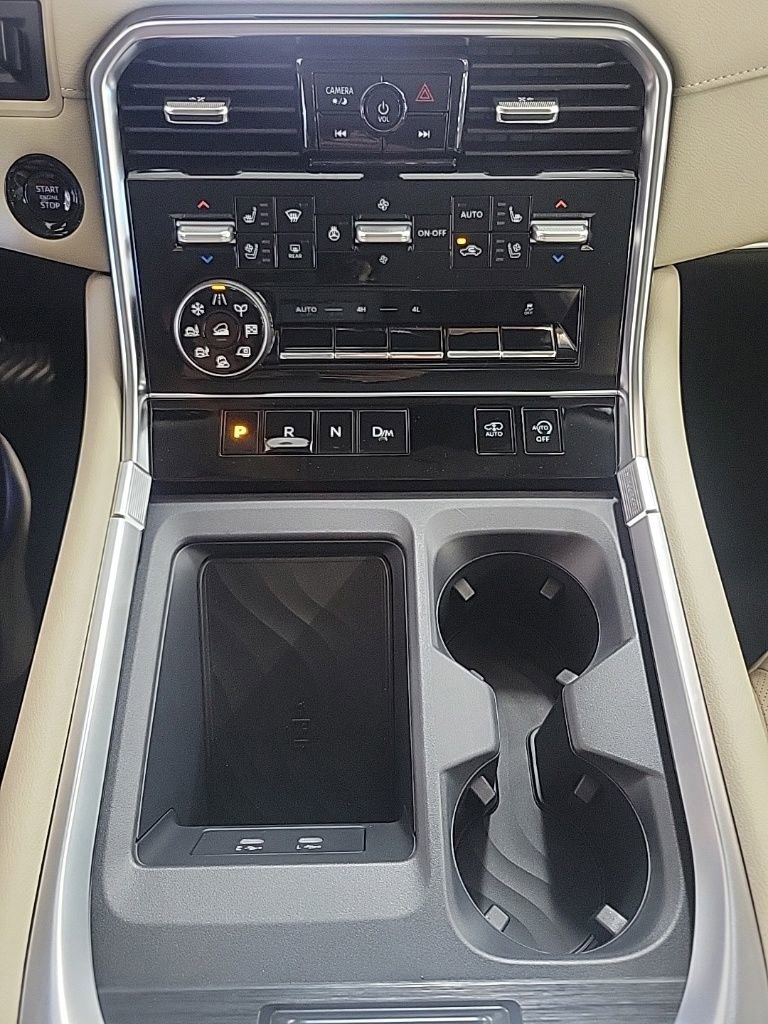 New 2026 Gun Metallic / Super Black Two-tone Nissan Platinum Reserve image 13