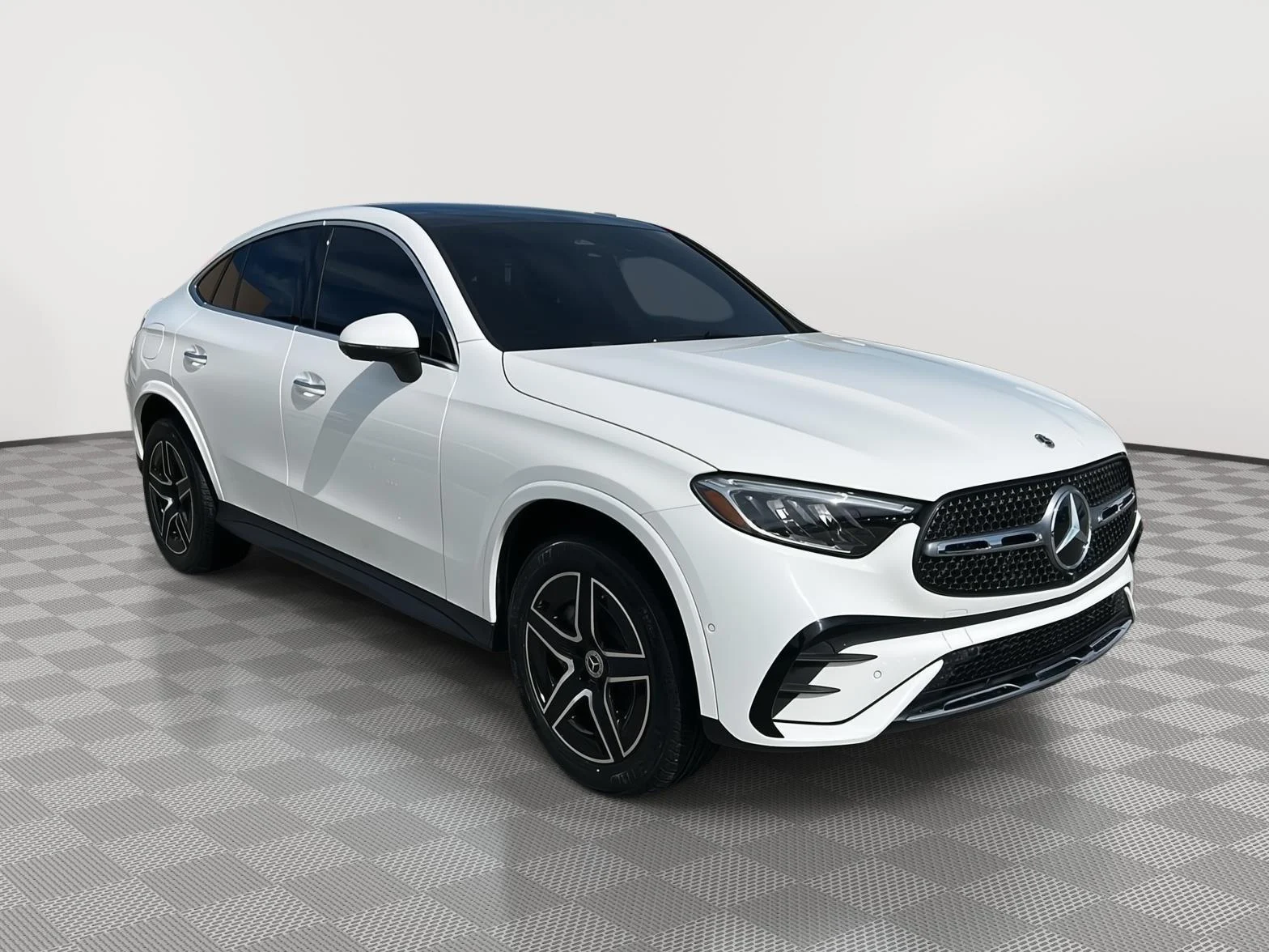 Certified Used 2026 Polar White Mercedes-Benz GLC 300 image 1