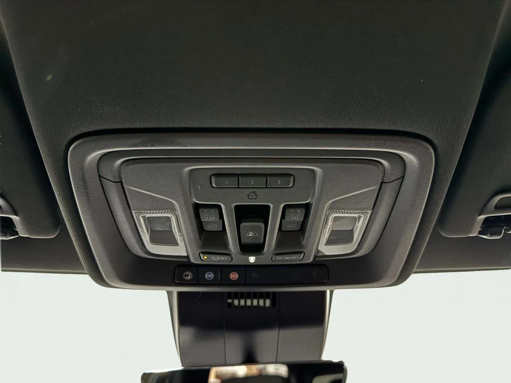 Used 2023 Onyx Black GMC AT4 image 27
