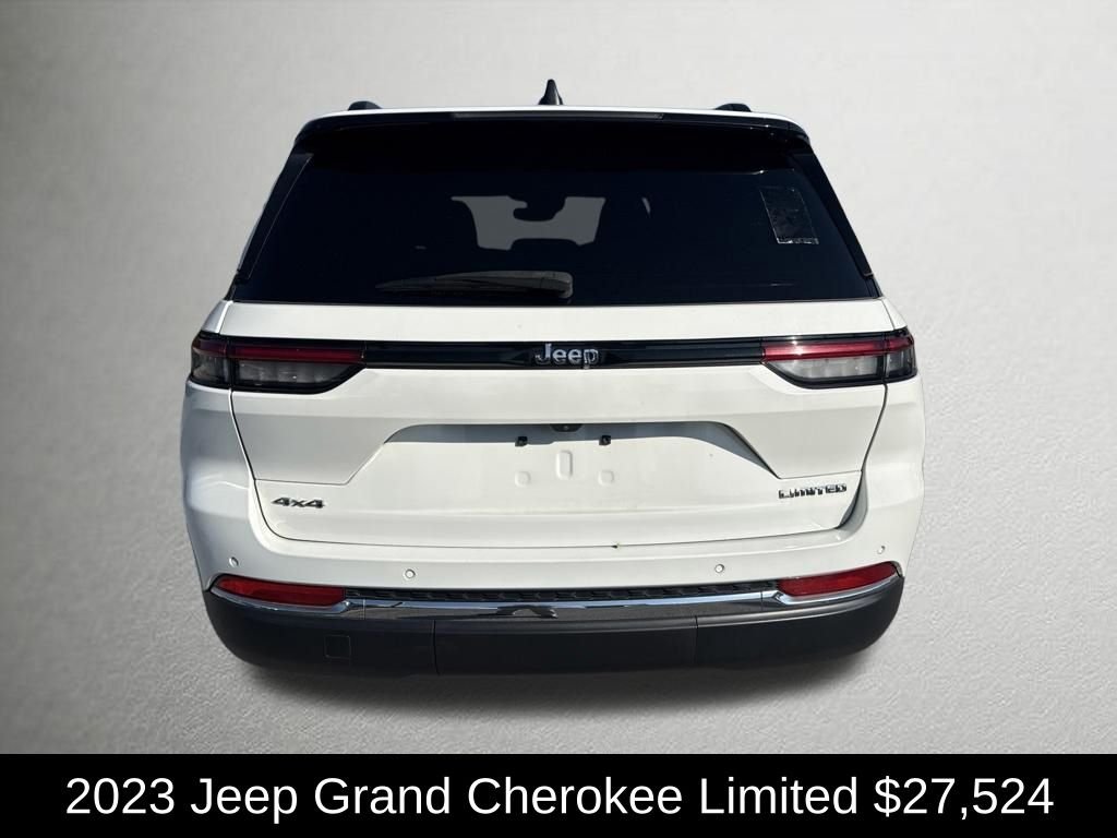Used 2023  Jeep Limited image 4