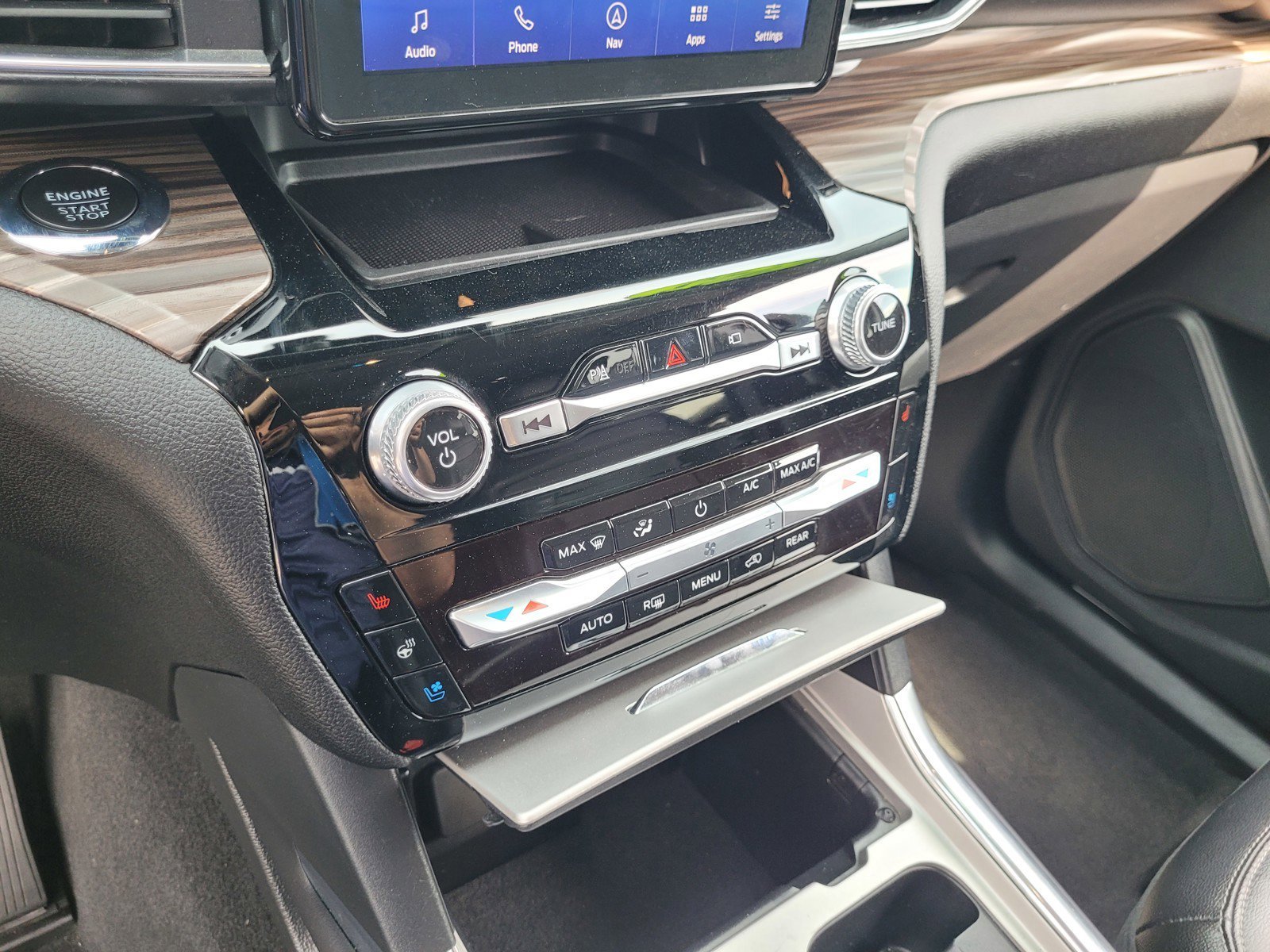 2023 Ford Explorer Limited - Photo 19