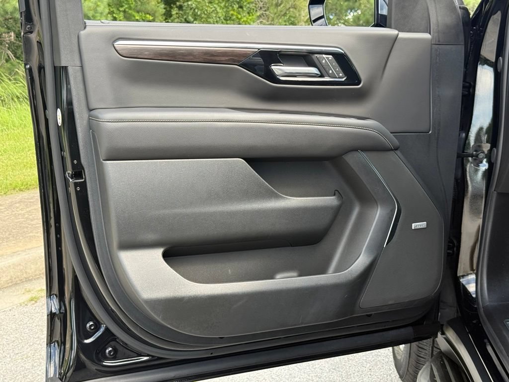2025 Chevrolet Tahoe Premier - Photo 21