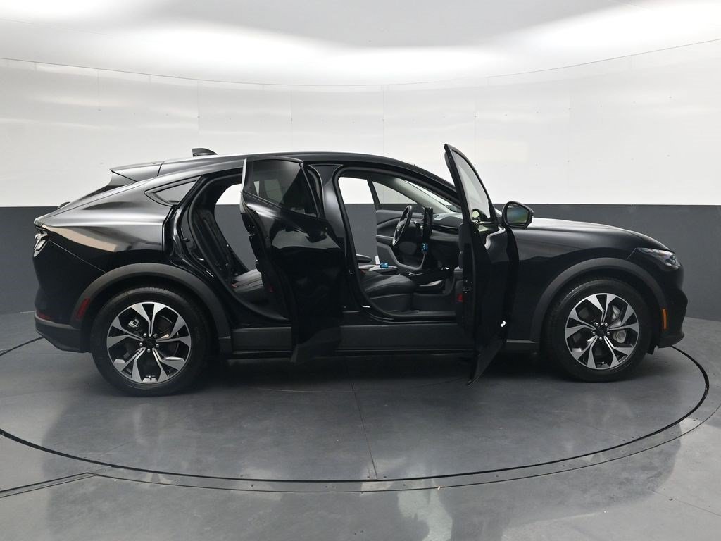 Used 2024 Shadow Black Ford Select image 33