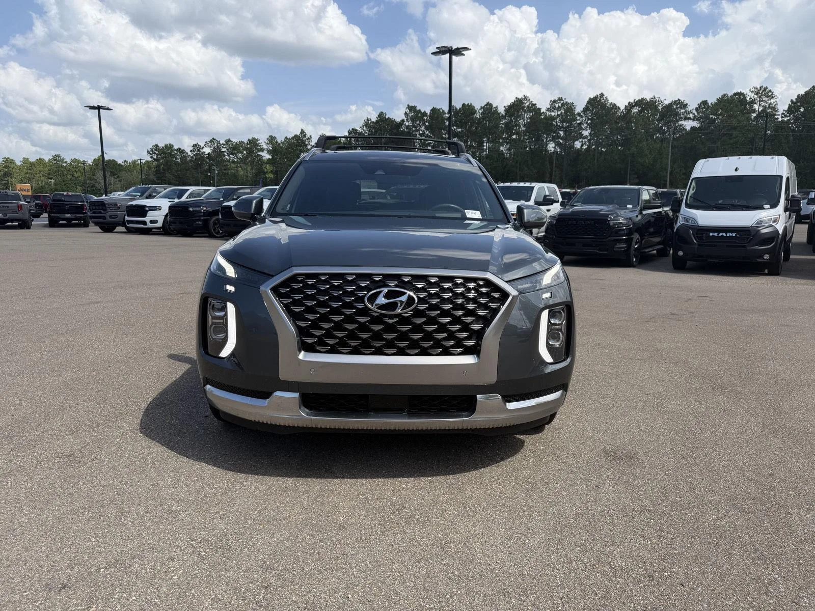 Used 2022 Steel Graphite Hyundai Calligraphy image 2