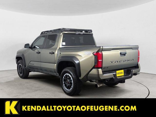 Certified Used 2025 OXIDE BRONZE ME. Toyota  image 3