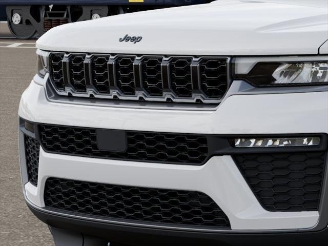 New 2027 Bright White Clear-Coat Paint Jeep  image 31