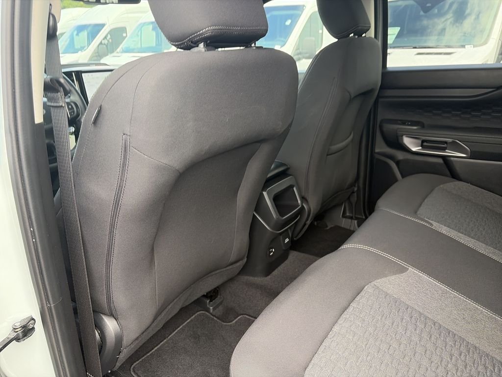 Used 2024 Green Ford XLT image 30