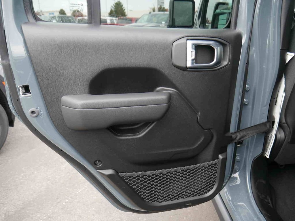 New 2026 Anvil Clearcoat Jeep Rubicon image 14