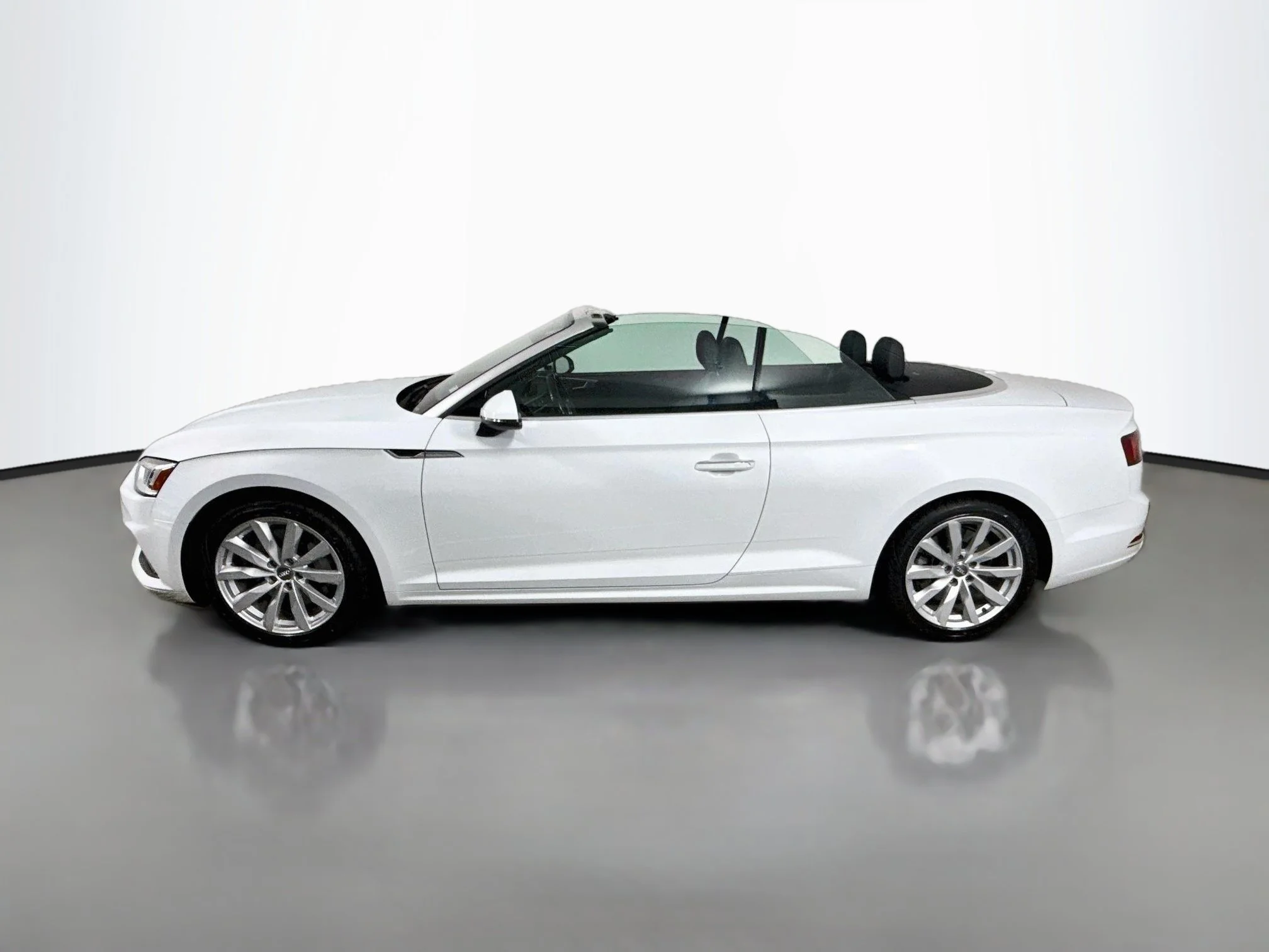 Used 2018 Black Metallic Audi Premium Plus image 4