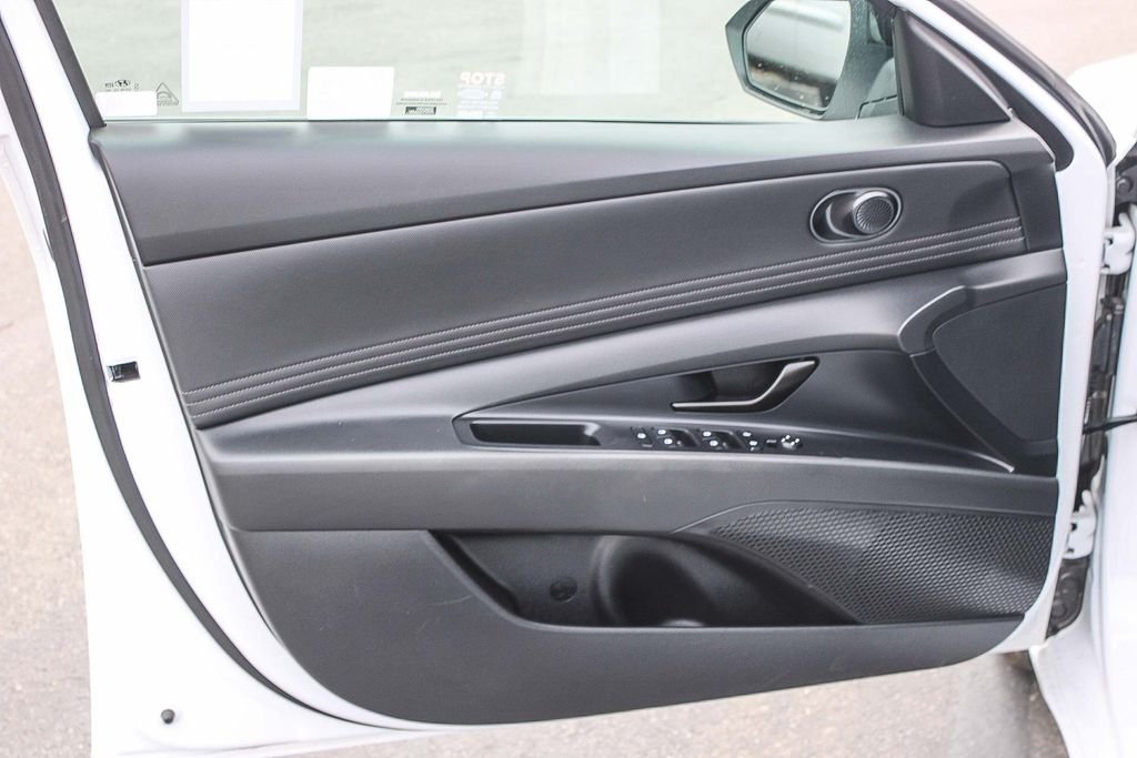 Certified Used 2025 White Hyundai SEL Sport image 24