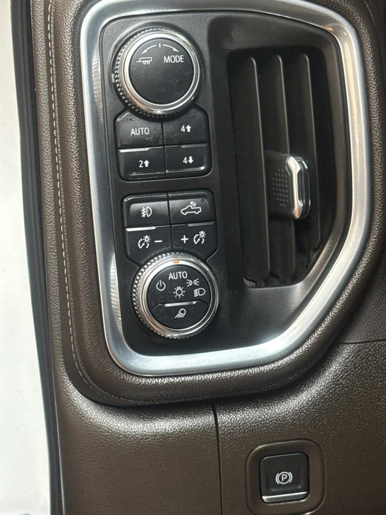 Used 2022 Summit White GMC SLT image 21