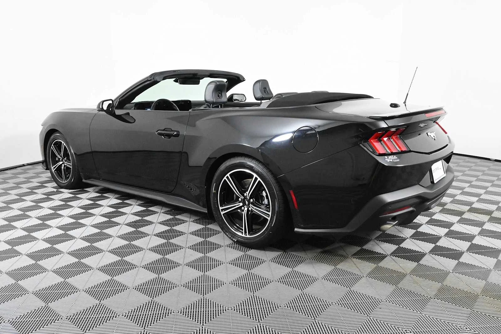 Used 2024 Shadow Black Ford EcoBoost Premium image 10