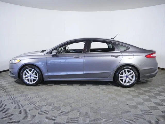 Used 2013 Gray Ford SE image 4