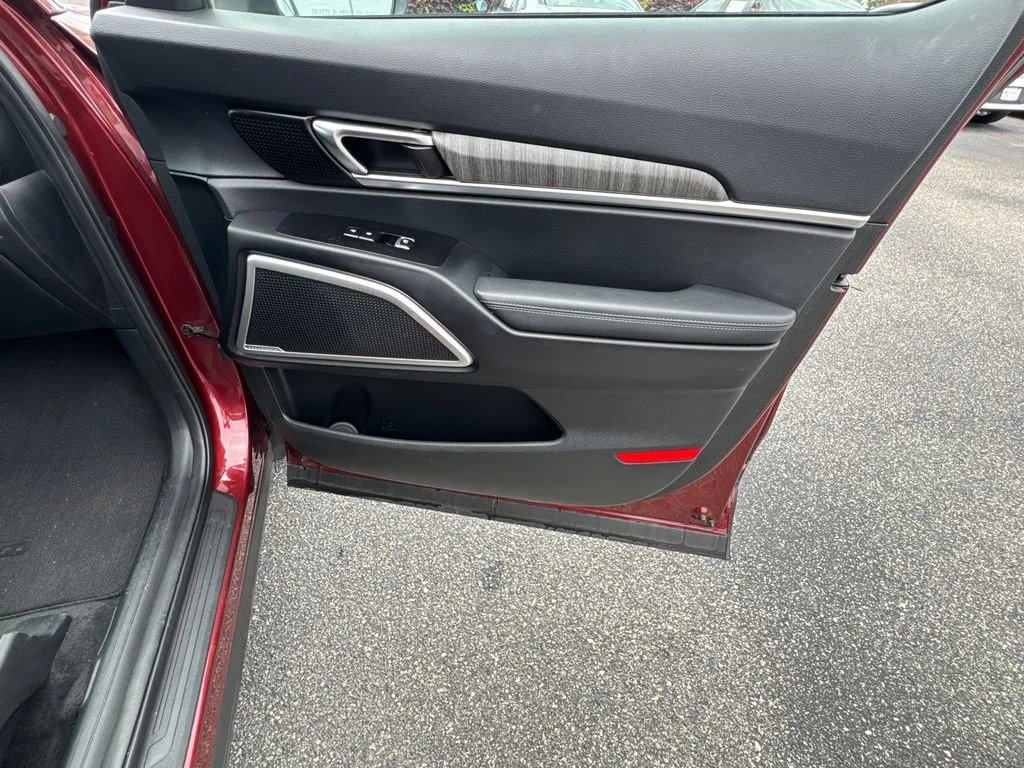 Used 2023 Red Kia EX image 14