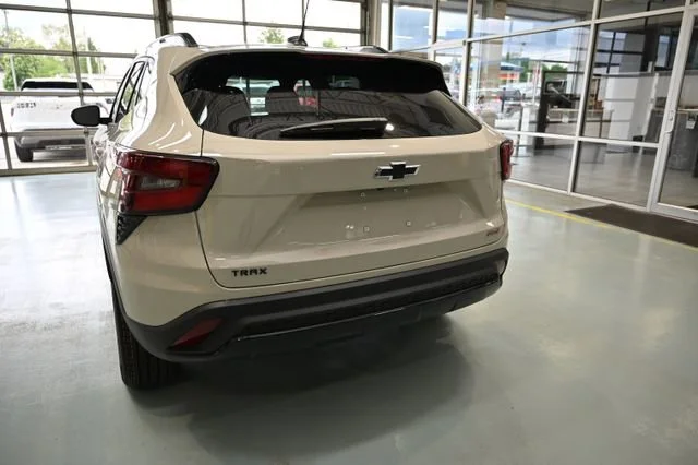 2026 Chevrolet Trax RS - Photo 6